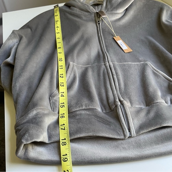 NEW Skims Smoke Gray Full Zip Velour Cropped Hoodie Jacket Large - Picture 6 of 6